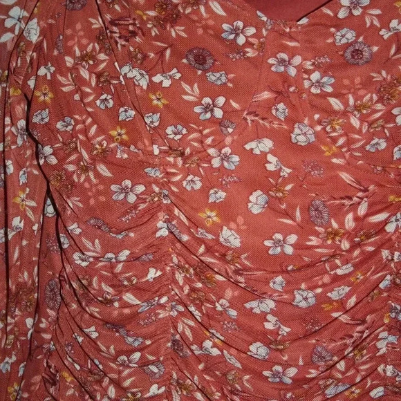 Almost Famous Floral Blouse Top Multicolor Sized Medium - Picture 12 of 15